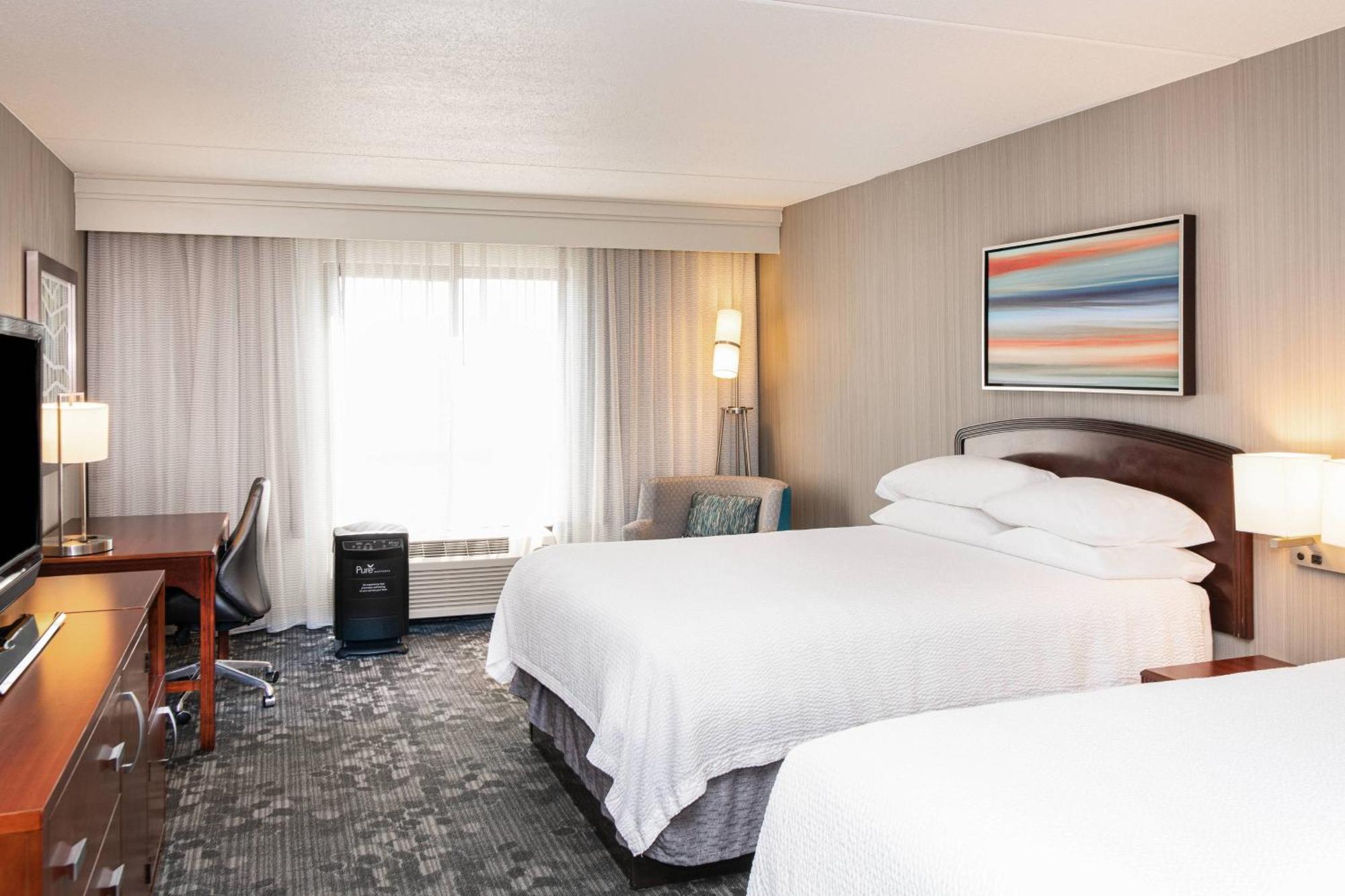 Courtyard By Marriott Bloomington Exterior foto