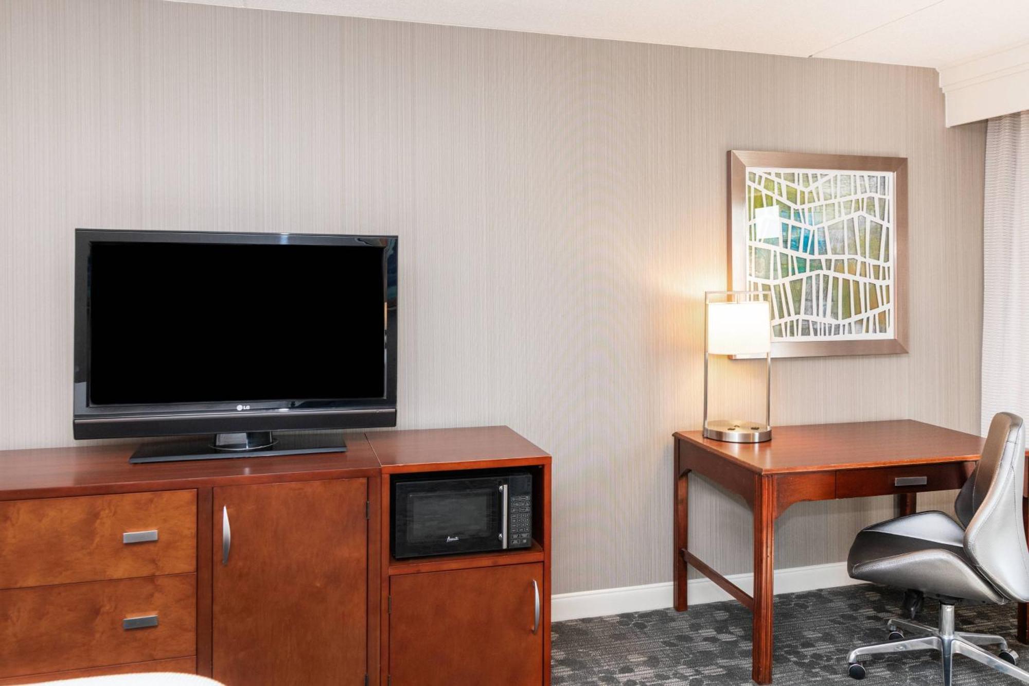 Courtyard By Marriott Bloomington Exterior foto