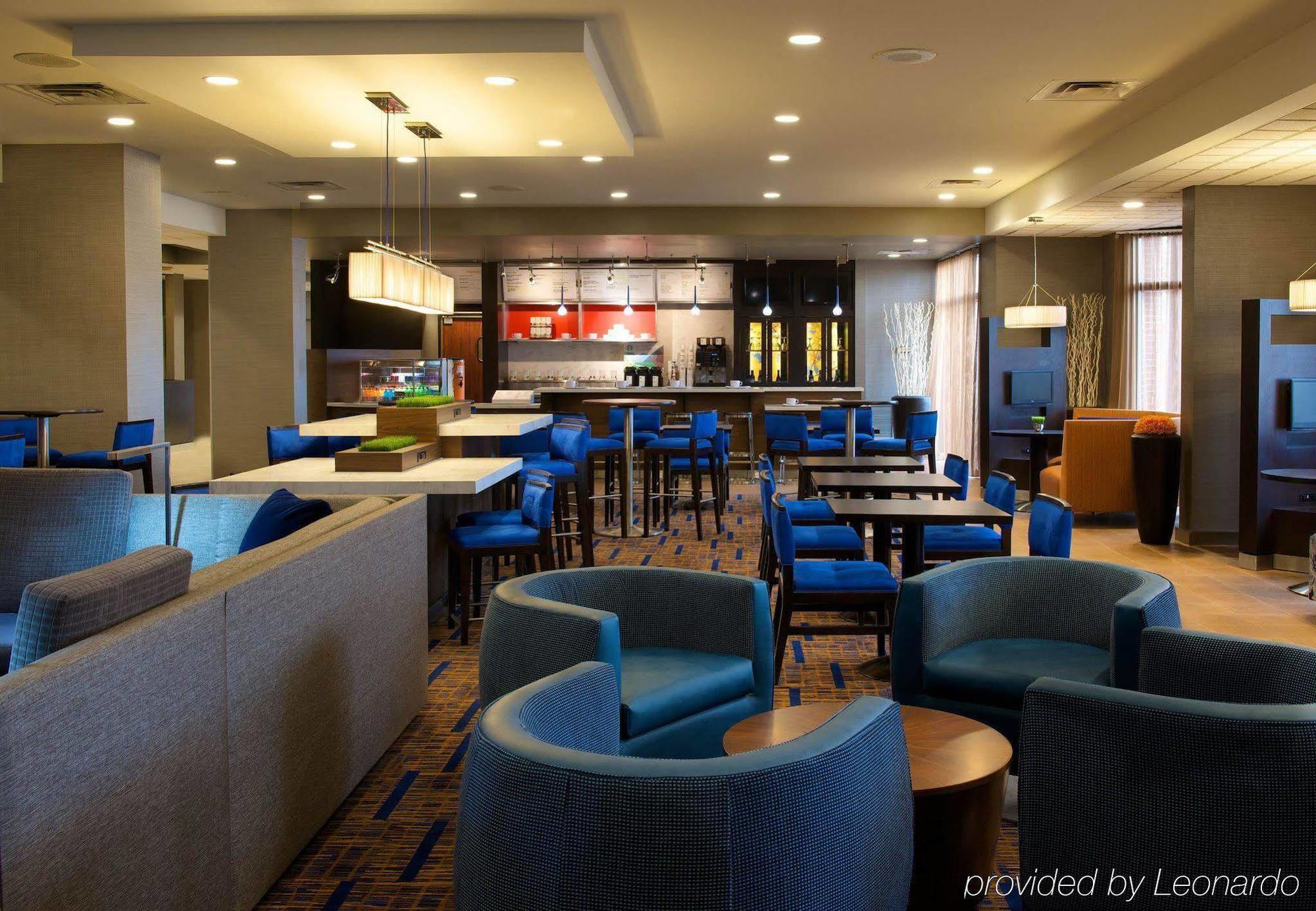 Courtyard By Marriott Bloomington Exterior foto