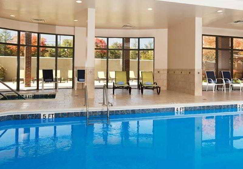 Courtyard By Marriott Bloomington Exterior foto